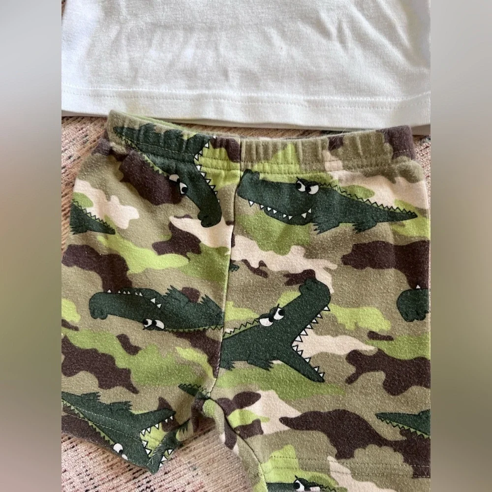 Gymboree Kids Pajamas - White and Green Camo